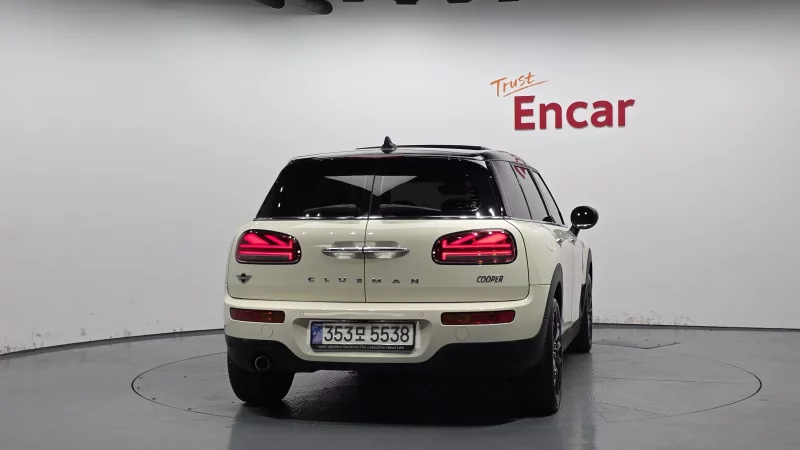 MINI Clubman
