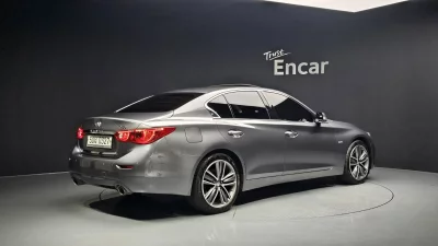 Infiniti Q50