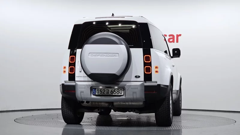 Land Rover DEFENDER