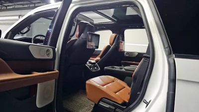 Lincoln NAVIGATOR