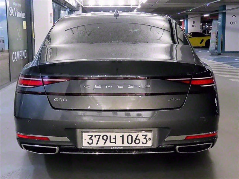 Genesis G90