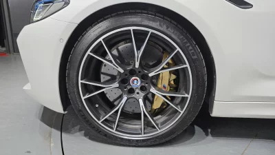 BMW M5