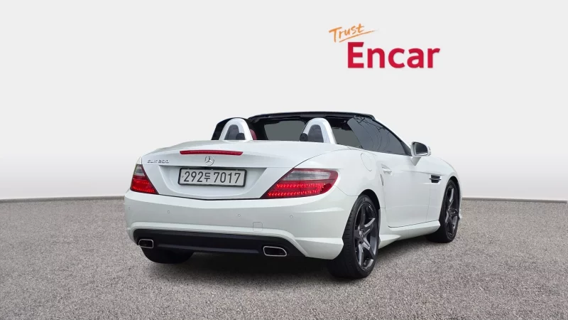 Mercedes-Benz SLK-Class