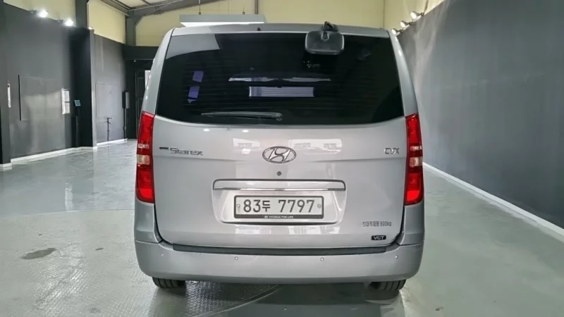 Hyundai Starex