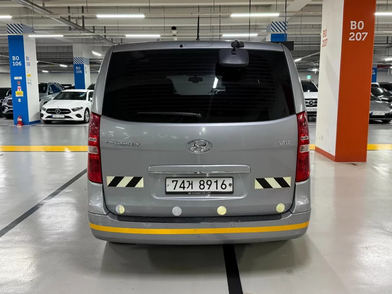 Hyundai Starex
