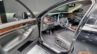Genesis EQ900