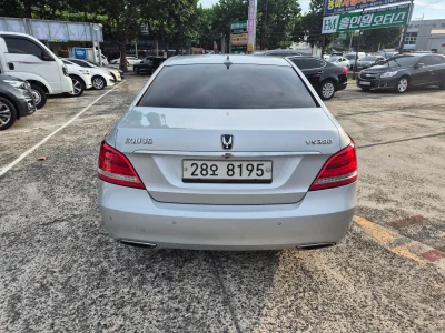 Hyundai Equus