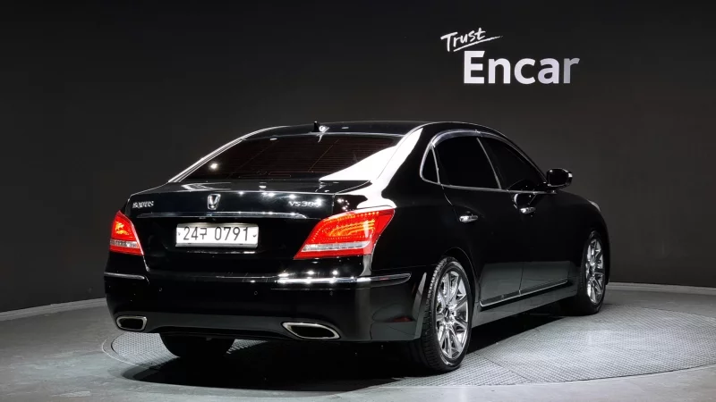 Hyundai Equus