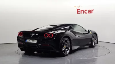 Ferrari F8