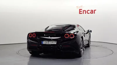 Ferrari F8