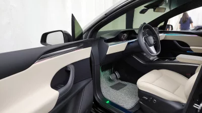 Tesla MODEL X