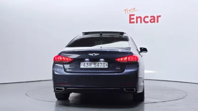 Hyundai Genesis