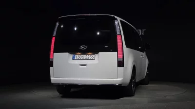 Hyundai Staria