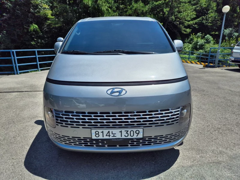 Hyundai Staria