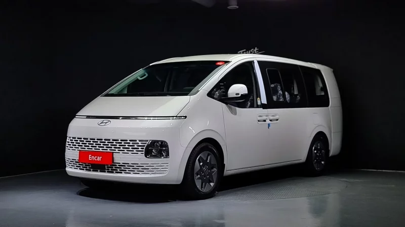 Hyundai Staria