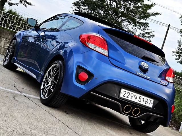 Hyundai Veloster