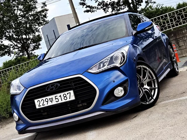 Hyundai Veloster