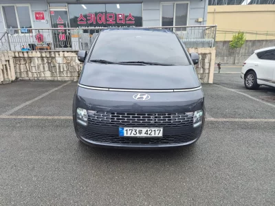 Hyundai Staria