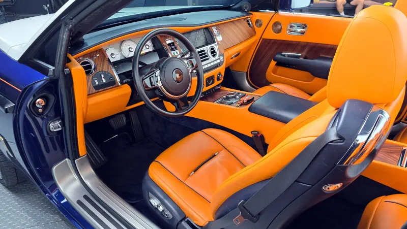 Rolls-Royce Dawn