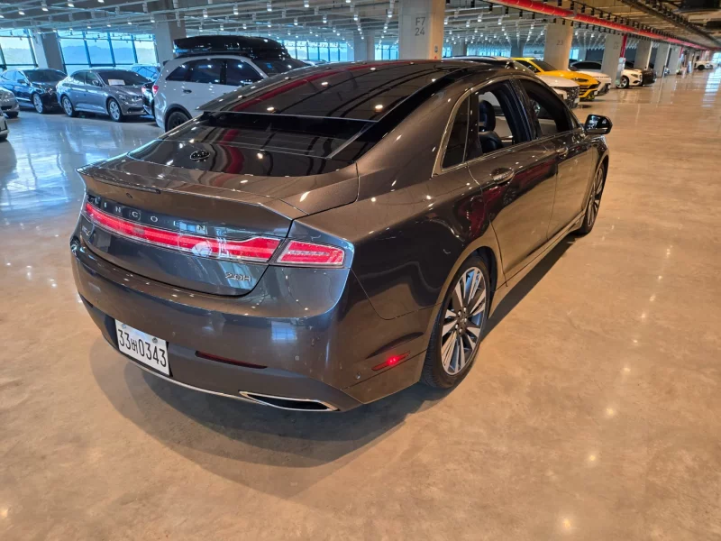 Lincoln MKZ