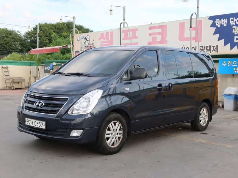 Hyundai Starex