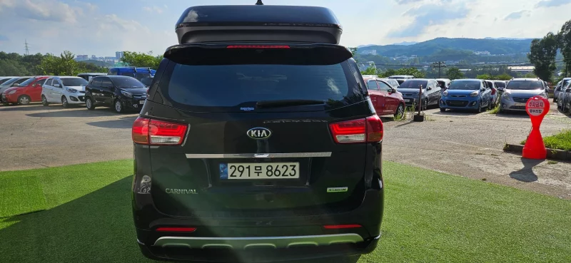 Kia Carnival