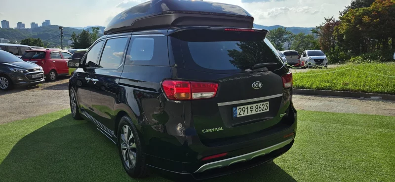 Kia Carnival