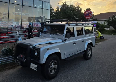 Land Rover DEFENDER