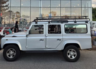 Land Rover DEFENDER