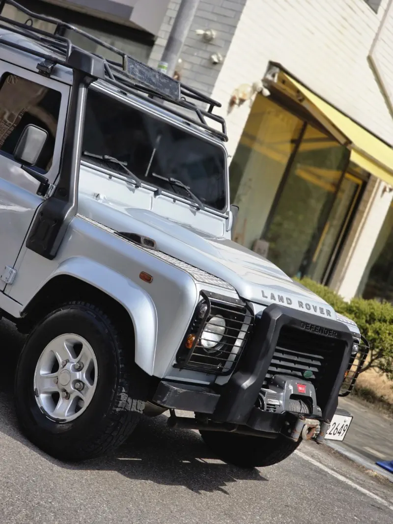 Land Rover Defender