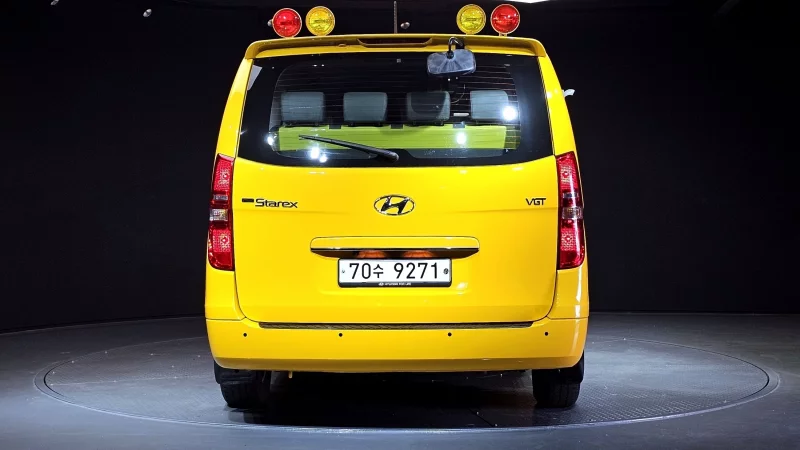 Hyundai Starex