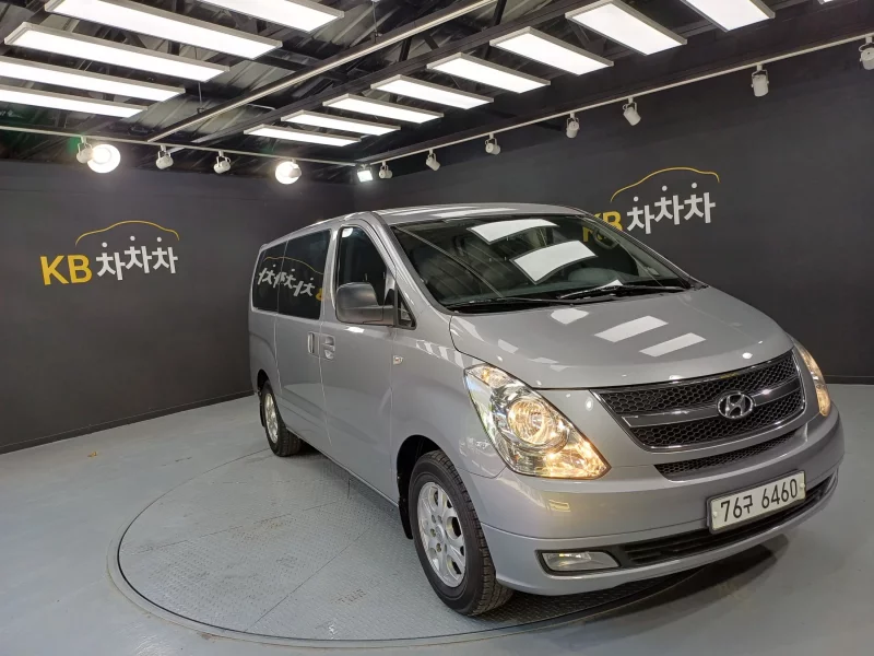Hyundai Starex