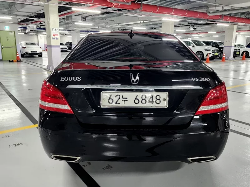 Hyundai Equus
