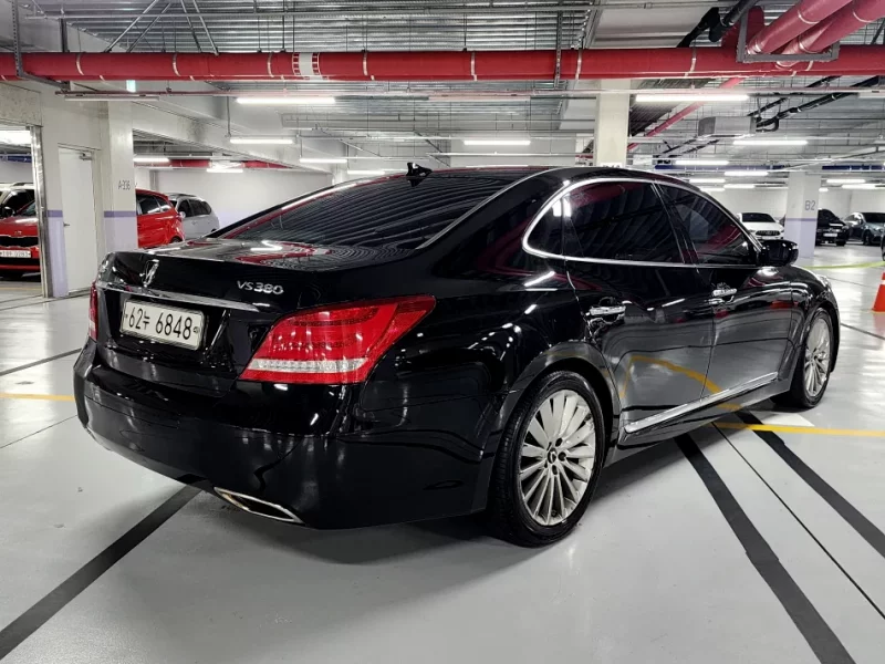 Hyundai Equus