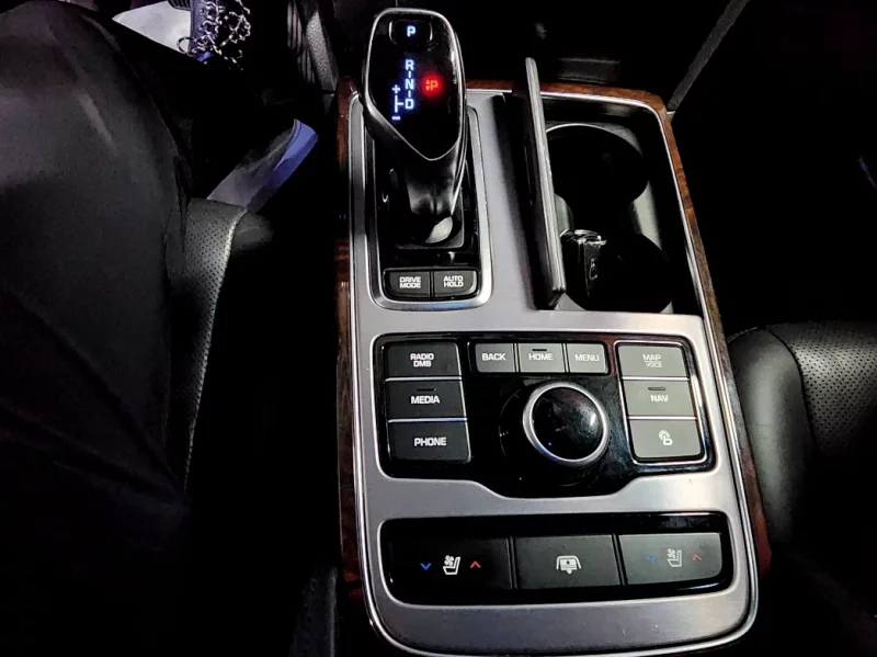 Hyundai Equus