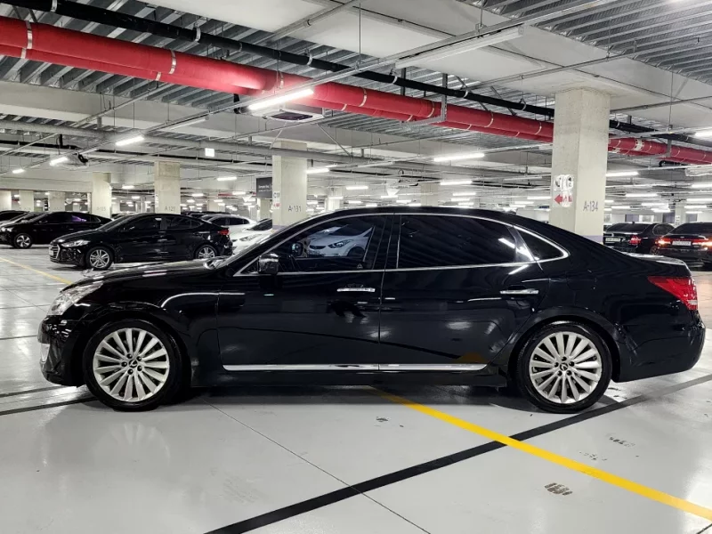Hyundai Equus