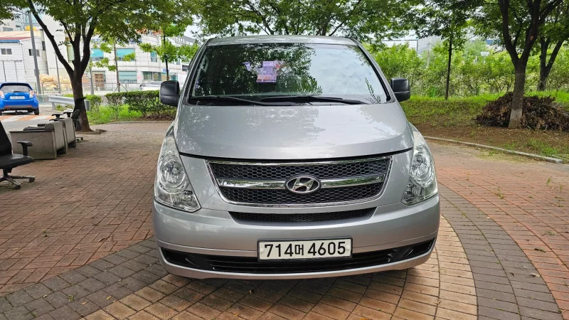 Hyundai Starex