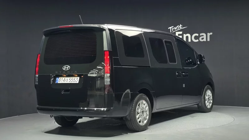 Hyundai Staria