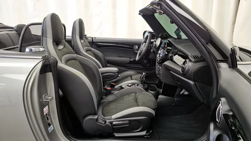 MINI Cooper Convertible