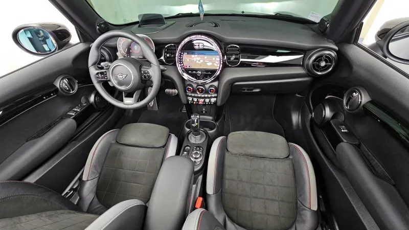 MINI Cooper Convertible