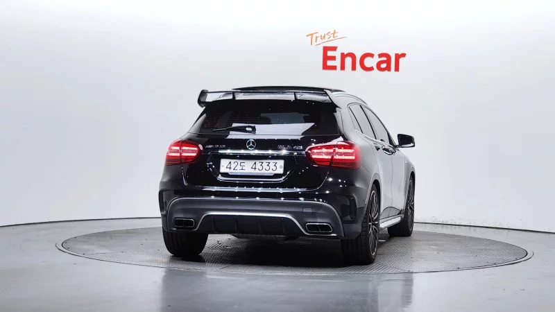 Mercedes-Benz GLA-Class