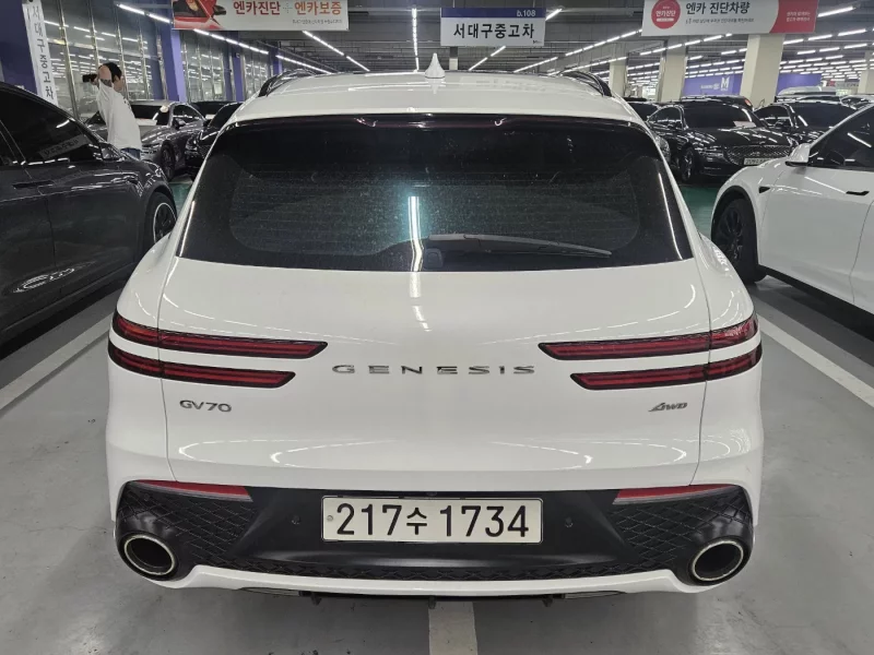 Genesis GV70