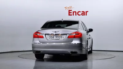 Hyundai Genesis