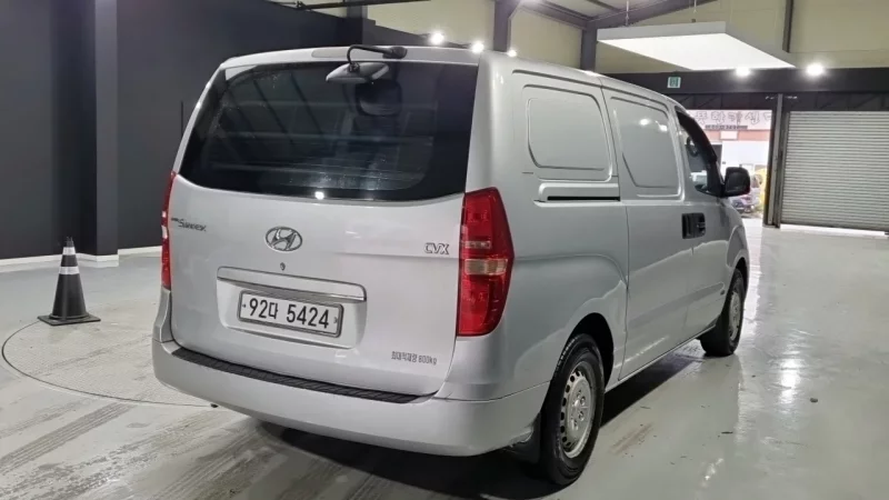 Hyundai Starex