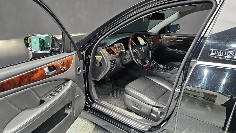 Hyundai Equus