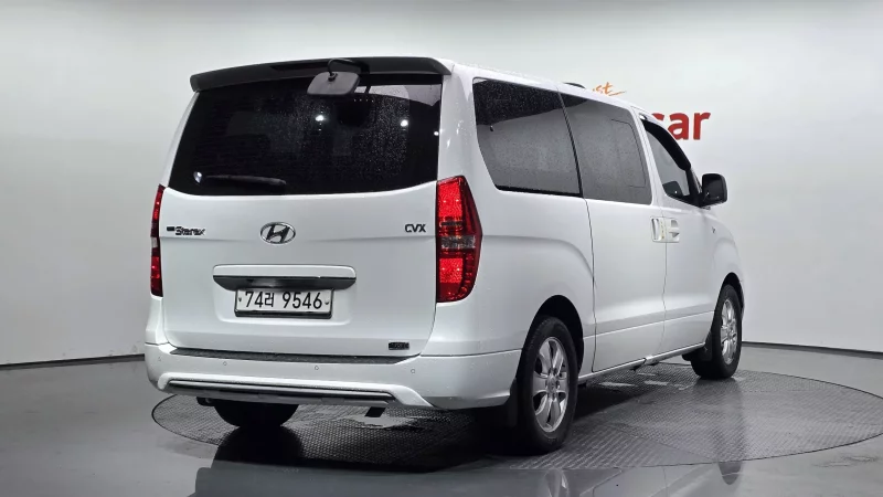 Hyundai Starex