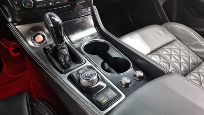 Nissan MAXIMA