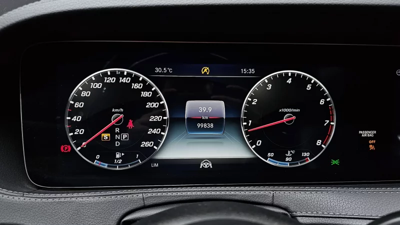 Mercedes-Benz S-Class