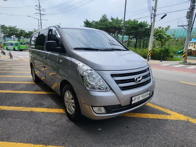 Hyundai Starex