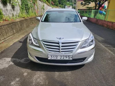 Hyundai Genesis
